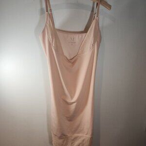 Yummi tummi nude 2X shapewear/slip cleavage